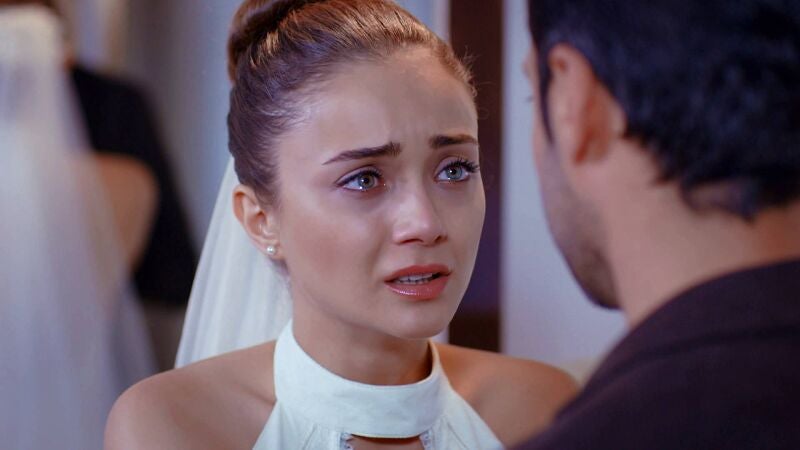 La boda de Gülru con Mert y la pregunta de Ömer que ella no se atreve a responder