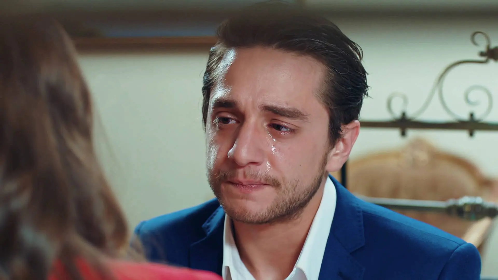 Cihan es consciente de que Gülru sigue enamorada de Ömer