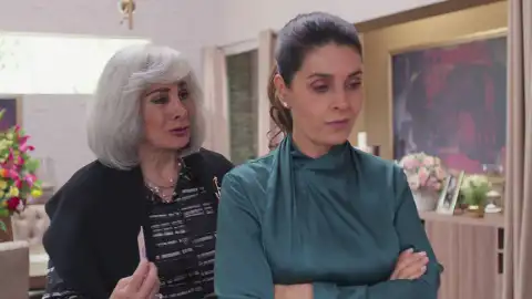 Doña Eva intenta convencer a su hija Alicia para que perdone la infidelidad de su marido Doña Eva intenta convencer a su hija Alicia para que perdone la infidelidad de su marido
