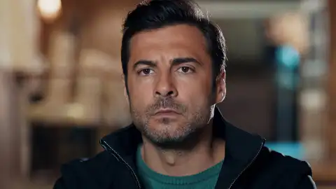 Ömer se siente defraudado por Gülfem, su madre y Gülru Ömer se siente defraudado por Gülfem, su madre y Gülru
