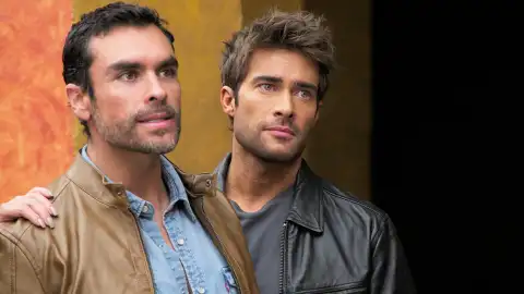 Jesús acusa a Augusto de haber matado a Octavio cobardemente Jesús acusa a Augusto de haber matado a Octavio cobardemente