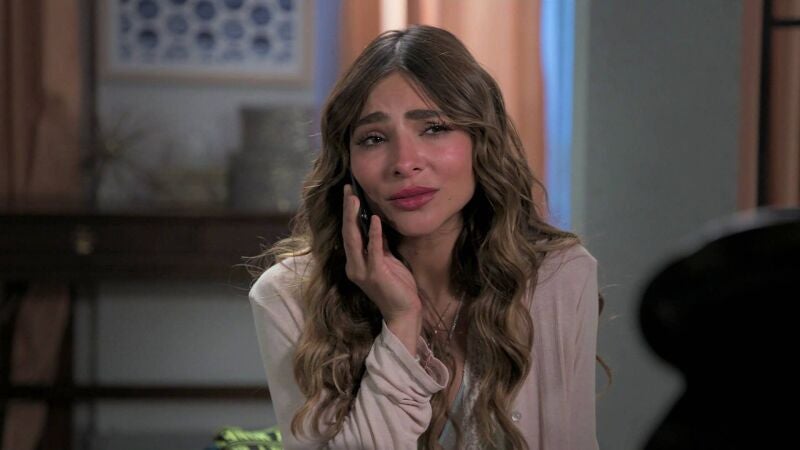 Mari Luz y Doménica protegen a Augusto frente a los hermanos Sánchez 