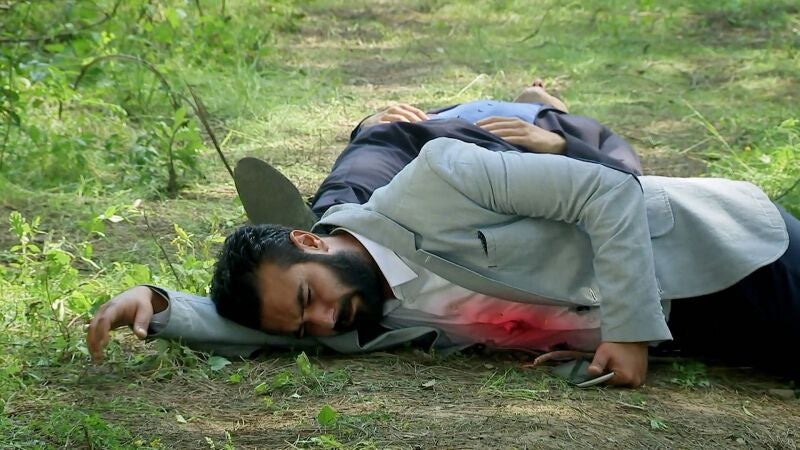 Duro revés para los Kirman: Azad muere a manos de su primo Devra 