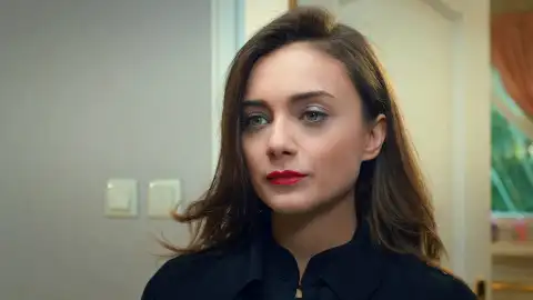 Gülru Guerra de rosas