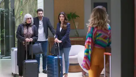 Alicia se refugia en casa de Fedora Alicia se refugia en casa de Fedora