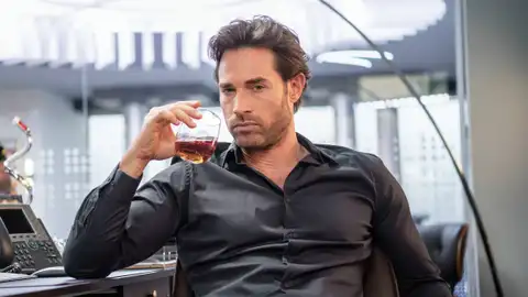 Sebastián Rulli como Luis Alberto Sebastián Rulli como Luis Alberto