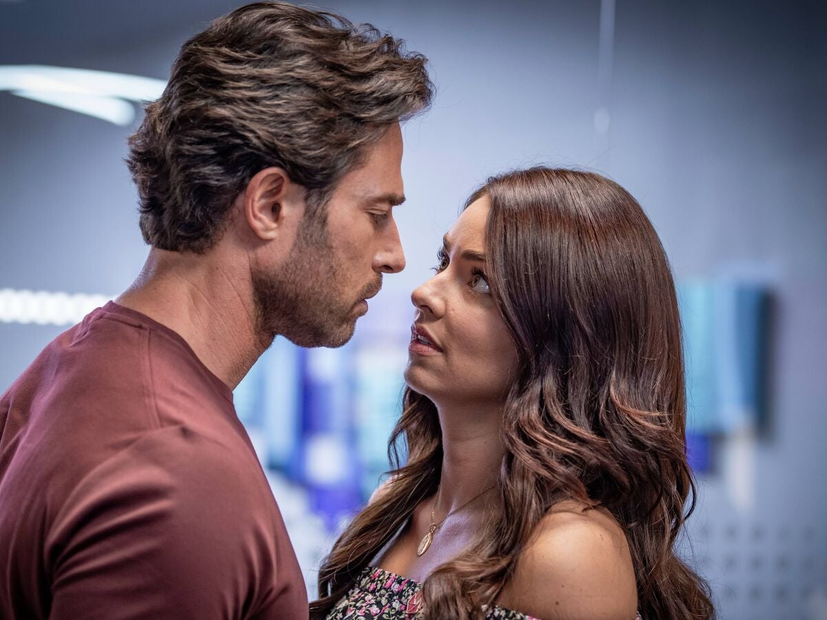 Sebastian Rulli Y Su Novia 2024