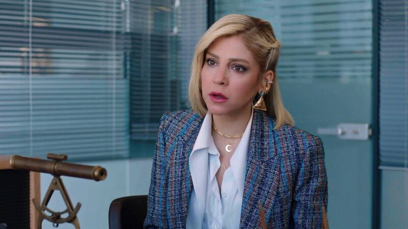 Las explicaciones de Yildirim sobre su amistad con Boran no terminan de convencer a Sanem