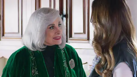 Doña Eva culpa a su hija de su situación económica: "Por tu culpa soy una indigente" Doña Eva culpa a su hija de su situación económica: "Por tu culpa soy una indigente"