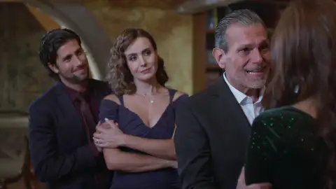 Don Alberto agradece a Mariana haberle salvo la vida Don Alberto agradece a Mariana haberle salvo la vida