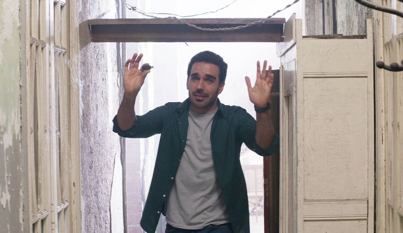 El Toro secuestra a Sof&iacute;a y Mart&iacute;n arriesga su vida por salvar a su hija 