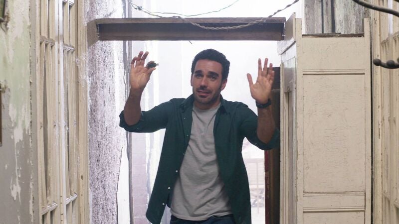 El Toro secuestra a Sofía y Martín arriesga su vida por salvar a su hija 