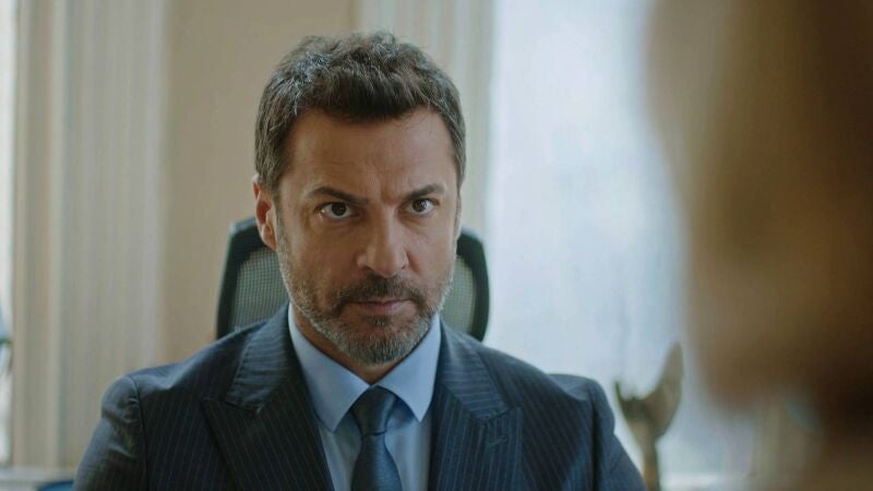 Efe quiere ayudar a su ex mujer y le pide a Çolpan un gran favor