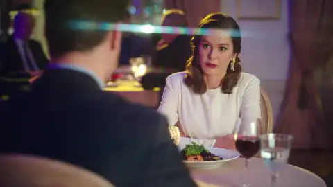 Nalan Tras el cristal