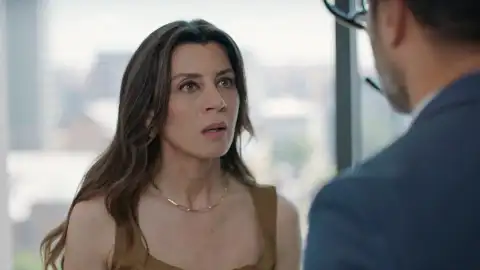 Azra indignada La ley del amor