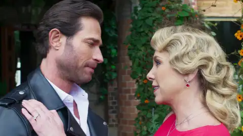 Elena le desea lo mejor a su hijo Luis Alberto tras su boda con Mariana Elena le desea lo mejor a su hijo Luis Alberto tras su boda con Mariana