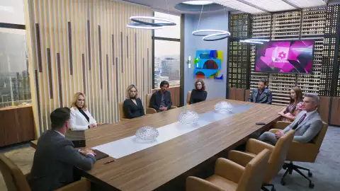 El funeral de don Alberto da paso a un polémico testamento que desata tensiones entre los Salvatierra y los Hinojosa El funeral de don Alberto da paso a un polémico testamento que desata tensiones entre los Salvatierra y los Hinojosa