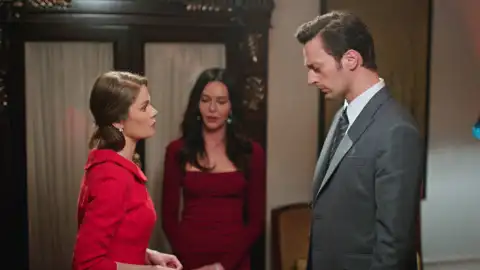 Nalan y Sedat Tras el cristal