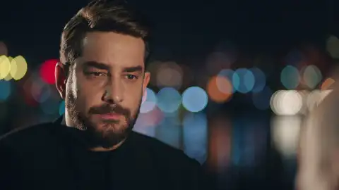 Muzo Tras el cristal