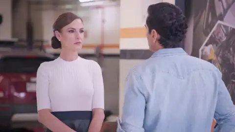 Constanza hace creer a Vicente que Natalia rechazó quedarse en su casa Constanza hace creer a Vicente que Natalia rechazó quedarse en su casa