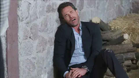 Soraya está fuera de sí y dispara a Luis Alberto en la pierna Soraya está fuera de sí y dispara a Luis Alberto en la pierna