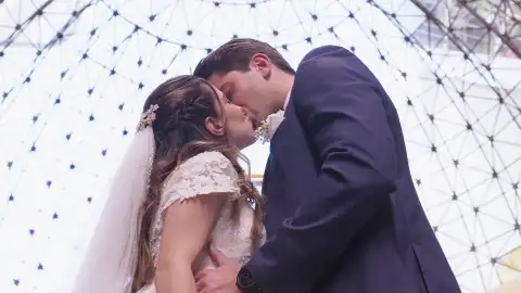 Andrea y Omar se casan, pero un inesperado susto enturbia su boda Andrea y Omar se casan, pero un inesperado susto enturbia su boda