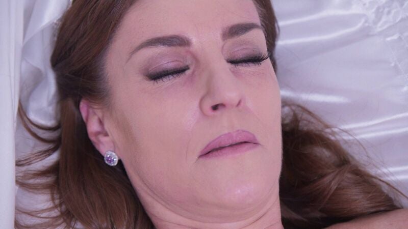 El plan macabro de Constanza: finge su muerte y su familia llora su pérdida