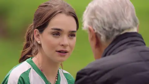 Valeria y el párroco Mi secreto