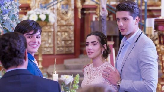 Andrea y Omar bautizan a su hijo, al que llamarán Vicente