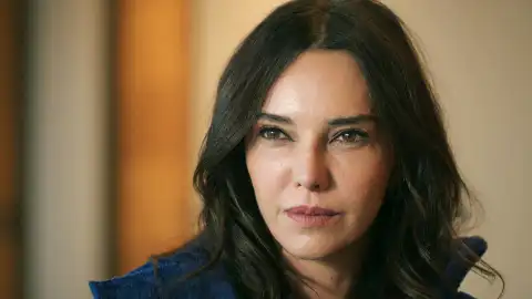 Nalan Tras el cristal