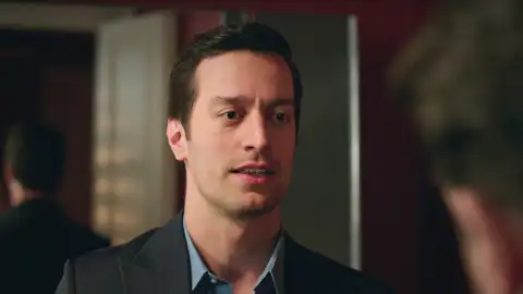 Sedat Tras el cristal