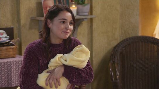 ¿Dónde está el hijo de Valeria y Mateo?