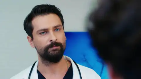 Alí consigue ayudar en una operación Alí consigue ayudar en una operación