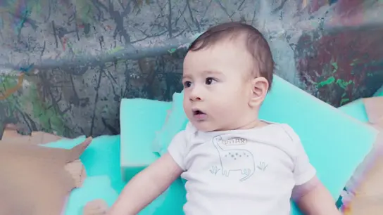 Fedra abandona al hijo de Valeria y Mateo en un contenedor de basura Fedra abandona al hijo de Valeria y Mateo en un contenedor de basura