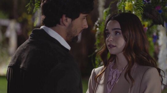 Valeria le pide a Mateo que tenga cuidado por si aparece Tony en la hacienda 