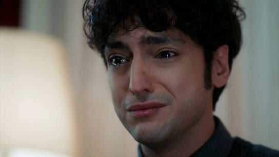 "No eres una carga, eres un regalo": Adil conmueve a Vefa al recordarle el amor incondicional de su hermano Ahmet
