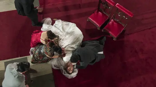 Un violento suceso empaña la doble boda de los Iturbide Un violento suceso empaña la doble boda de los Iturbide