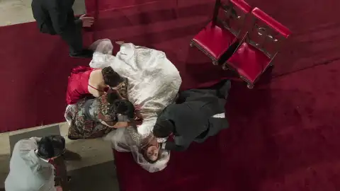 Un violento suceso empaña la doble boda de los Iturbide Un violento suceso empaña la doble boda de los Iturbide