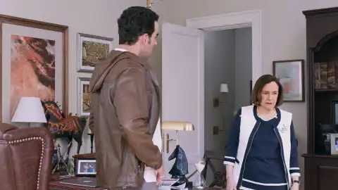 Martina no se fía de Paula y alerta a su hijo Rogelio Martina no se fía de Paula y alerta a su hijo Rogelio