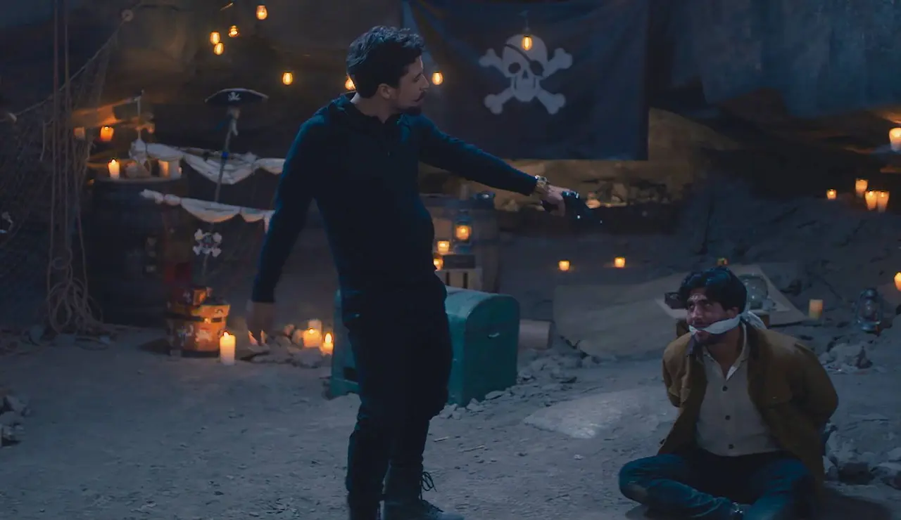 Tony intenta vengarse de Mateo y Natalia, pero la policía frustra su plan