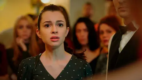 ¡La infidelidad de Akif con Suzan, al descubierto! ¡La infidelidad de Akif con Suzan, al descubierto!