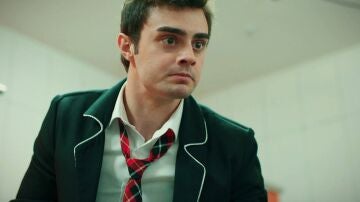 Los Eren sufren humillaciones en su nuevo colegio… ¡pero Ömer se planta!