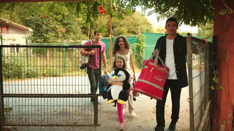 Kadir sale de prisión y recupera su hogar junto a sus hermanos Kadir sale de prisión y recupera su hogar junto a sus hermanos