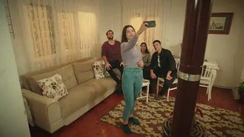 Un selfie de Talya despierta los celos de Melisa Un selfie de Talya despierta los celos de Melisa