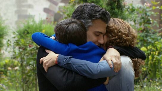 "Lo &uacute;nico que quiero es que seas mi pap&aacute;": el emotivo reencuentro de Lalito y Juan Carlos tras un tiempo sin verse 