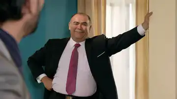 Adriano reaparece y desenmascara a Plutarco para que acabe en prisió Adriano reaparece y desenmascara a Plutarco para que acabe en prisió