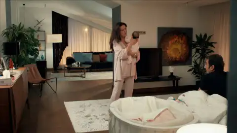 Tensión entre Karsu y Reha tras el nacimiento de Selin Tensión entre Karsu y Reha tras el nacimiento de Selin