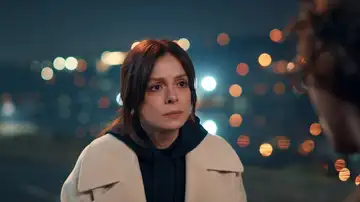 Karsu confía en su amigo Atilla sin saber que oculta un secreto y que Reha va a recibir un escarmiento Karsu confía en su amigo Atilla sin saber que oculta un secreto y que Reha va a recibir un escarmiento