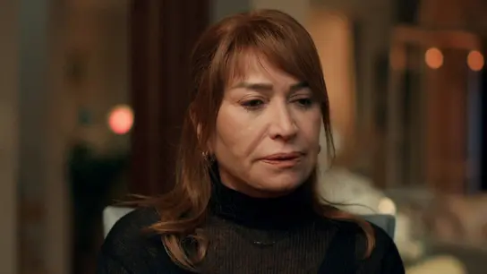 Filiz acoge a su hija Irmak en su casa Filiz acoge a su hija Irmak en su casa
