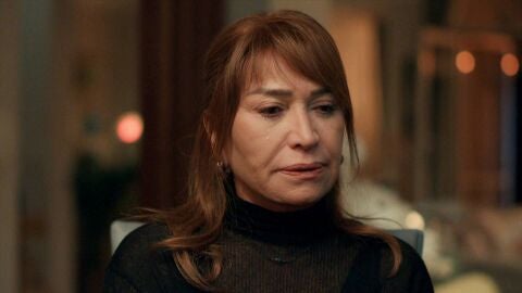 Filiz acoge a su hija Irmak en su casa